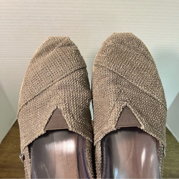 Toms Taupe Brown Perforated Slip On Flats Size 9 - Picture 7 of 11